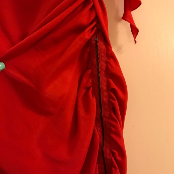 Mini red dress - Picture 2 of 3